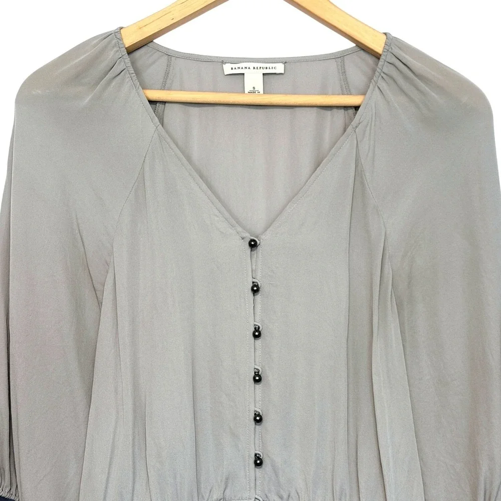 Banana Republic Silk Blouse Top Womens S Gray Feminine Renfair‎ Puff Sleeve